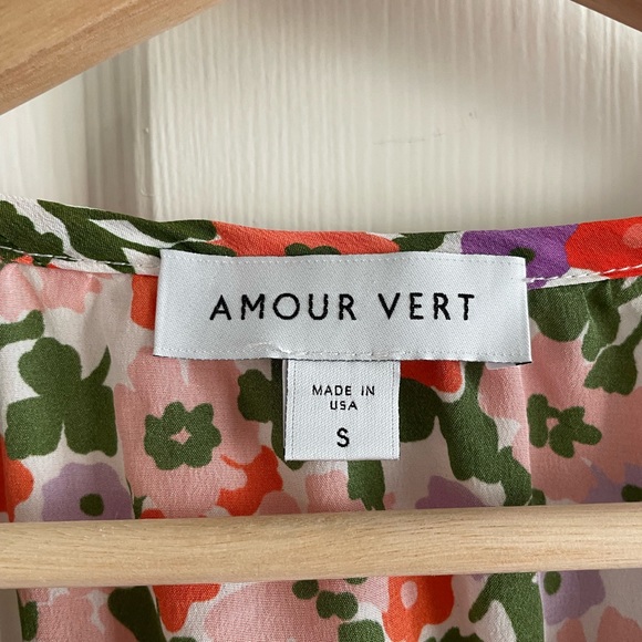 Amour Vert Lotta 100% Floral Washable Silk Blouse - Picture 8 of 9